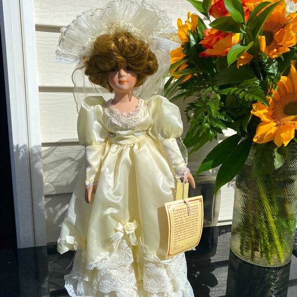 Doll collection Anna Collection porcelain Bride doll - Picture 1 of 12